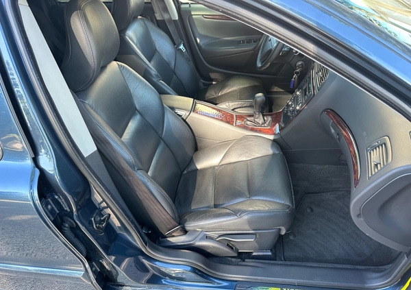 Volvo V70 cena 23900 przebieg: 240000, rok produkcji 2007 z Okonek małe 781
